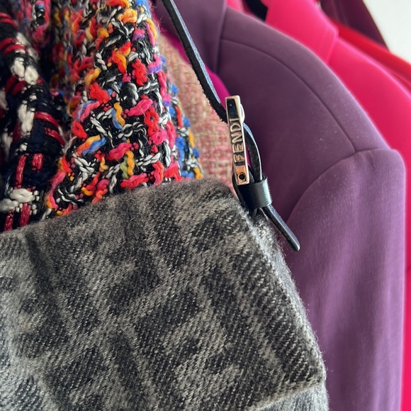 Fendi Grey Wool Baguette - Picture 8 of 13